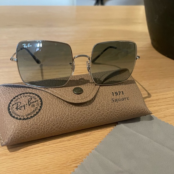 RayBan 1971 Square (like new condition) with receipt - Picture 2 of 11